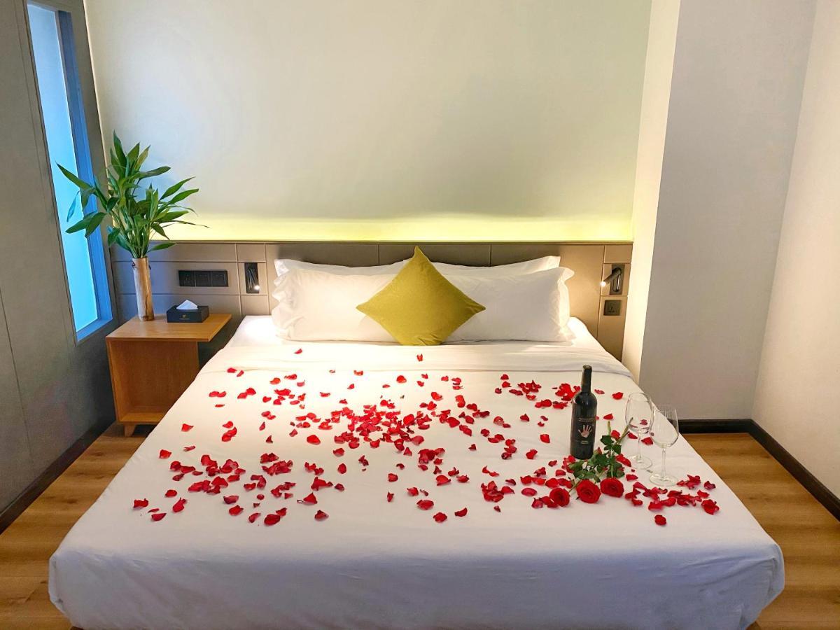 Yunfan Hotel Phnom Penh Bagian luar foto