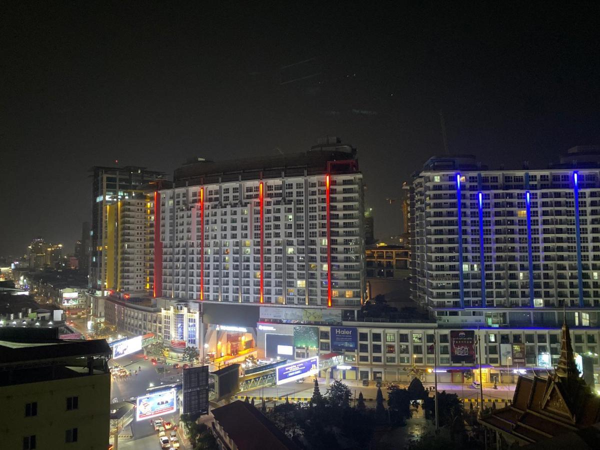Yunfan Hotel Phnom Penh Bagian luar foto
