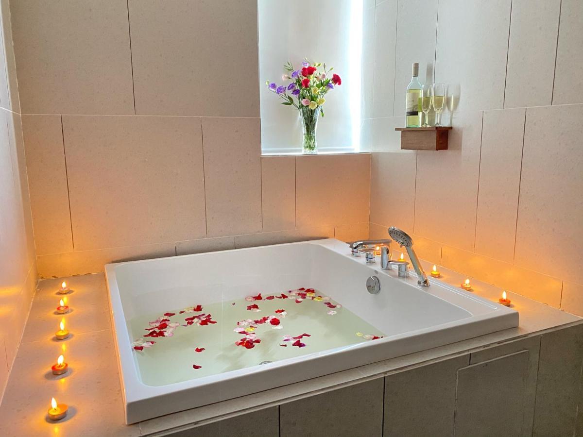 Yunfan Hotel Phnom Penh Bagian luar foto