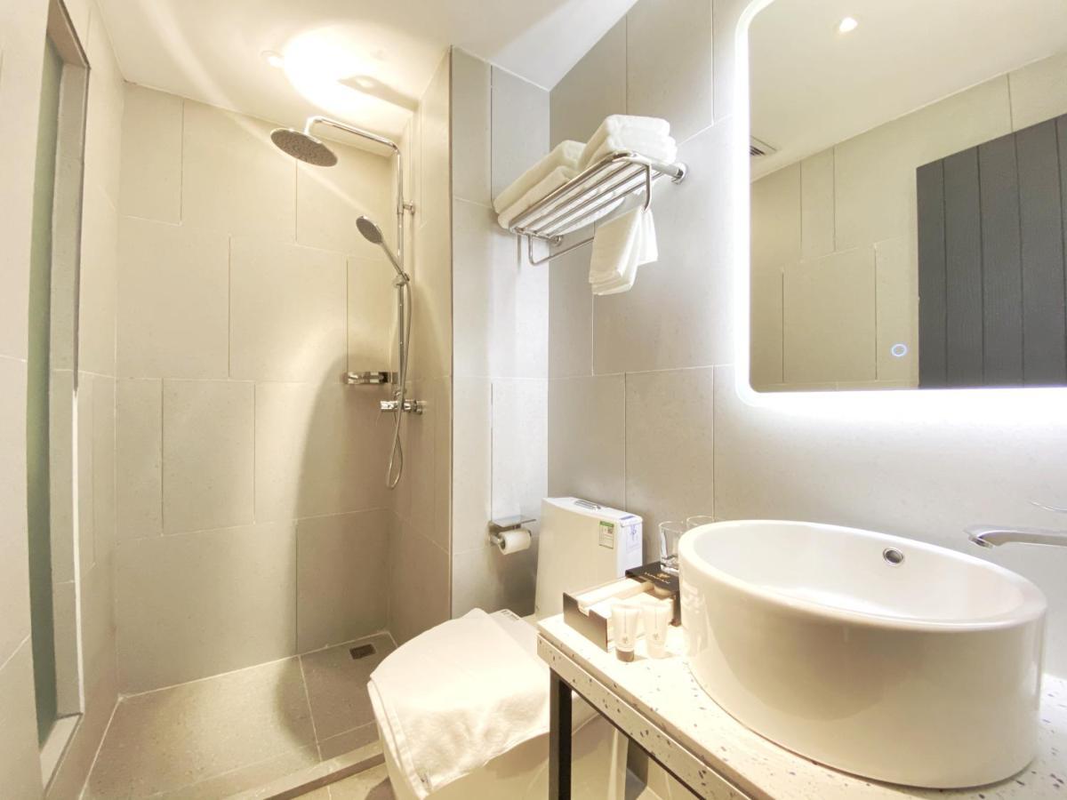 Yunfan Hotel Phnom Penh Bagian luar foto