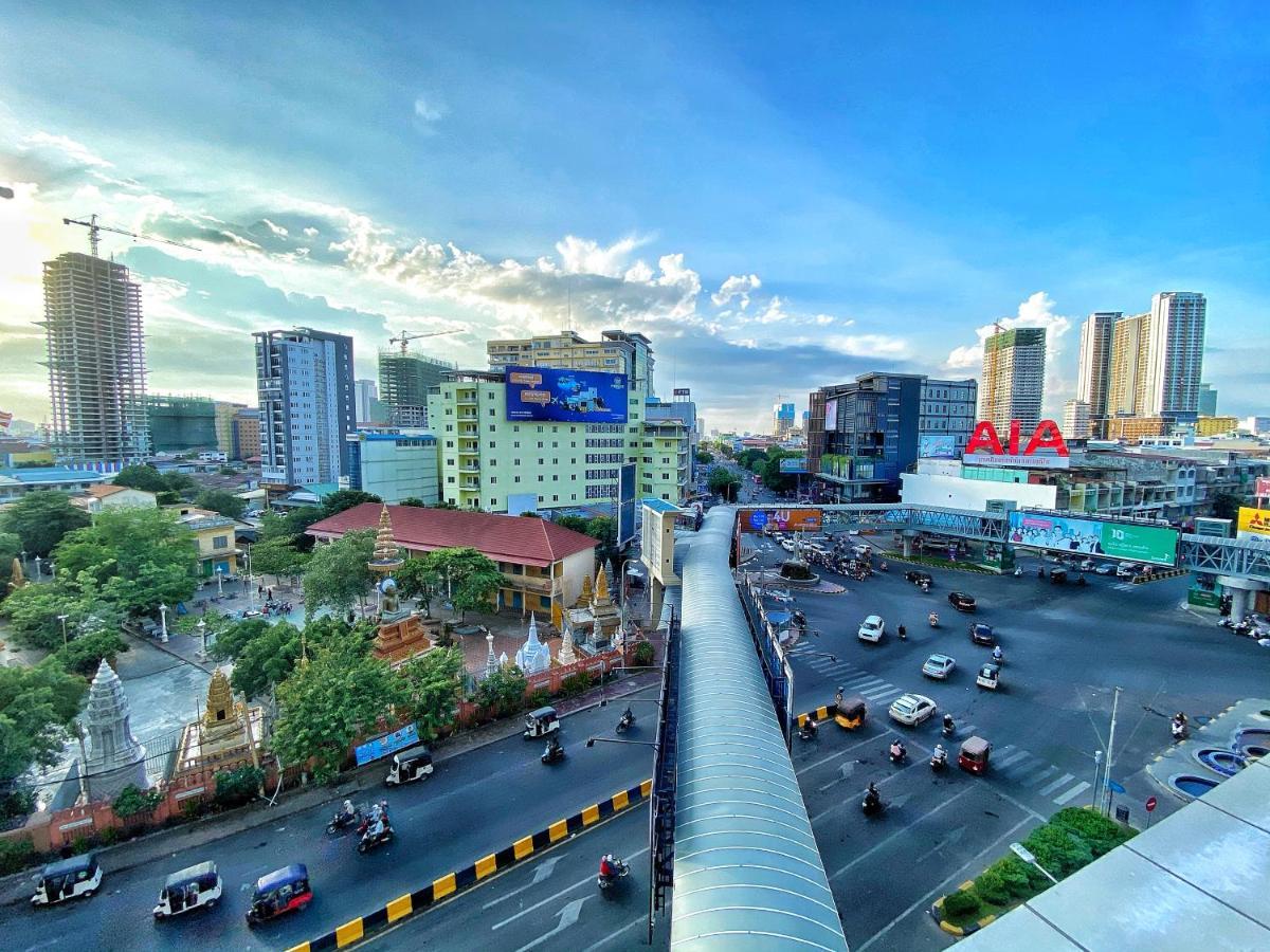 Yunfan Hotel Phnom Penh Bagian luar foto