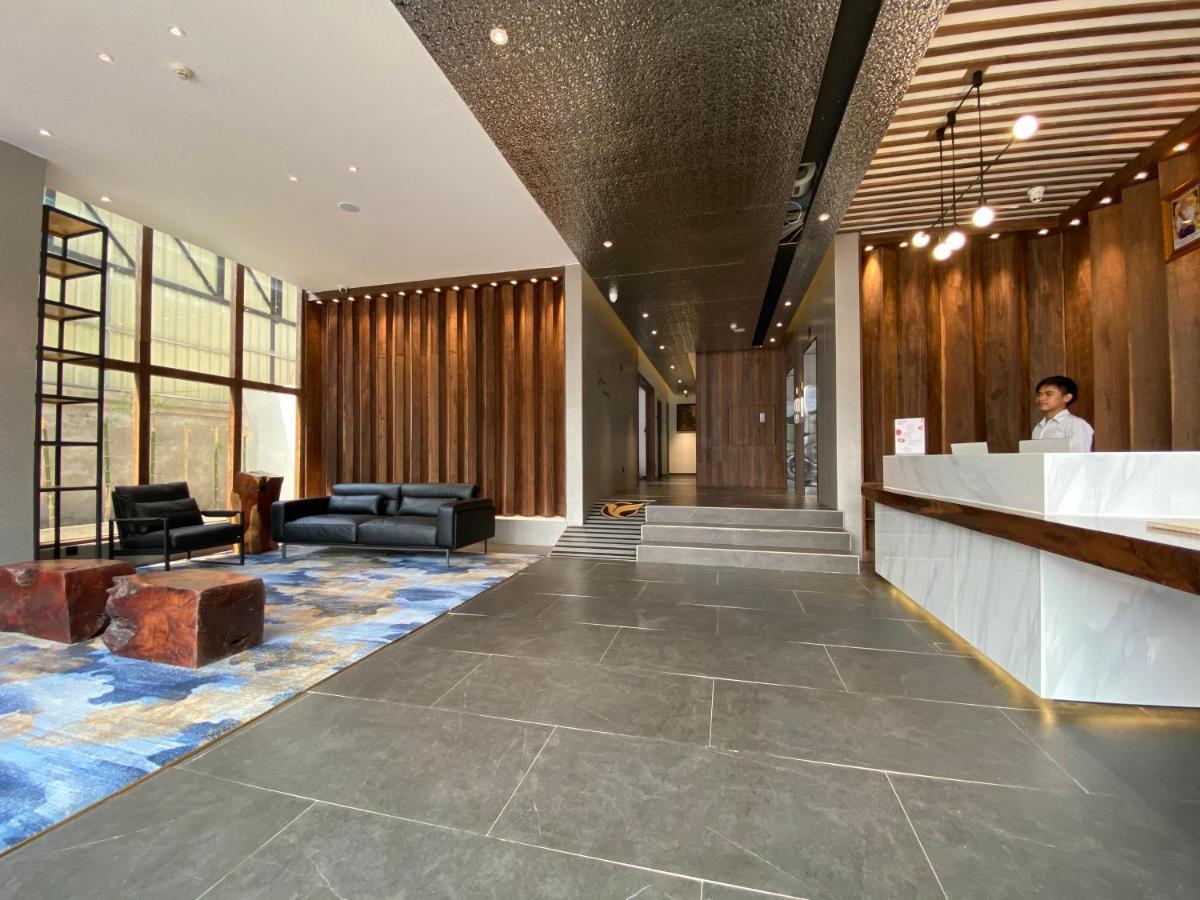 Yunfan Hotel Phnom Penh Bagian luar foto